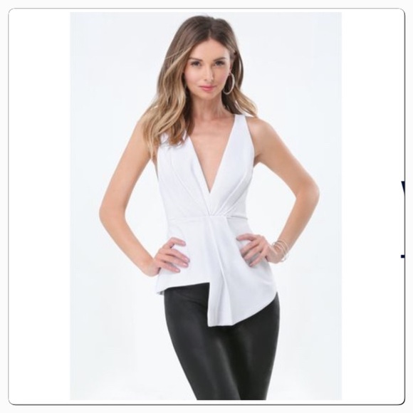 bebe Tops - NWT BEBE Pleated Deep V top in size 4